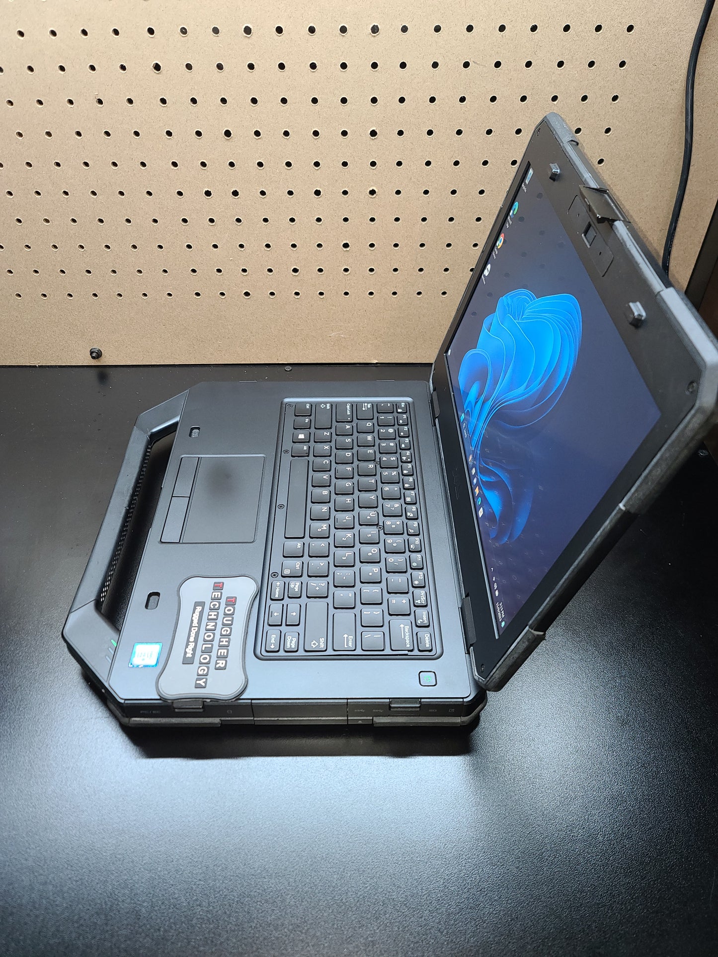 Dell Rugged 14 Latitude 5414 Laptop