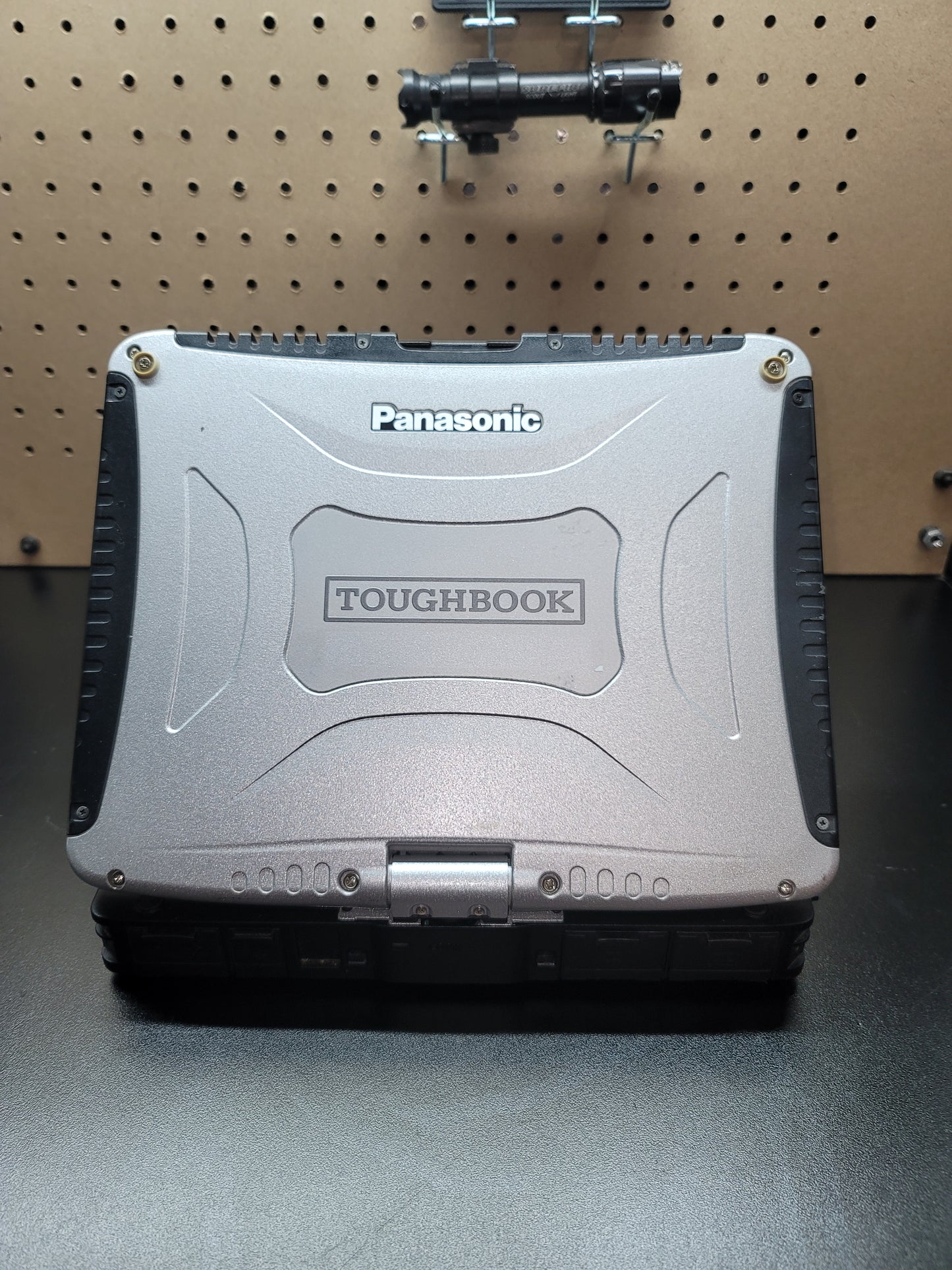 Panasonic Toughbook 19 CF-19 MK7 CF-195MYAXLM 10.1" 2.7Ghz 8GB 240GB 4G Rugged Laptop